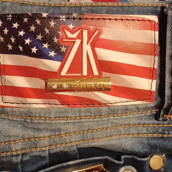 ZELEKIA Denim Jeans Shorts Distress and Raw Edge Hem. Size 14 - Picture 12 of 13